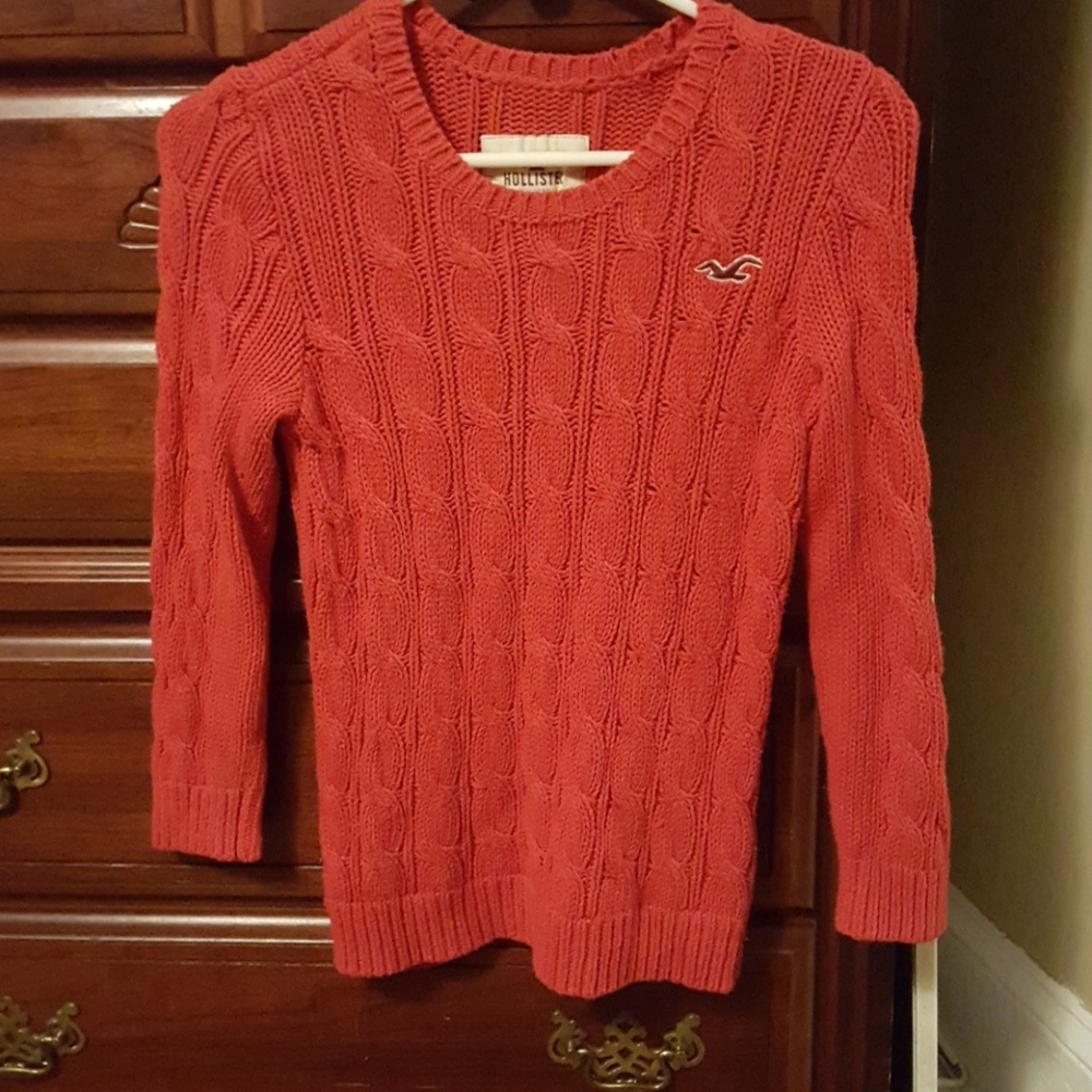 HOLLISTER sweater